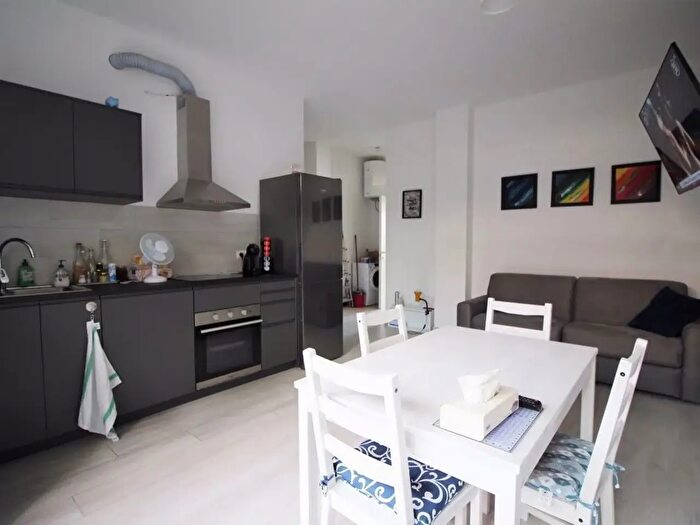 Appartamento trilocale in affitto in Via Torino, Arona