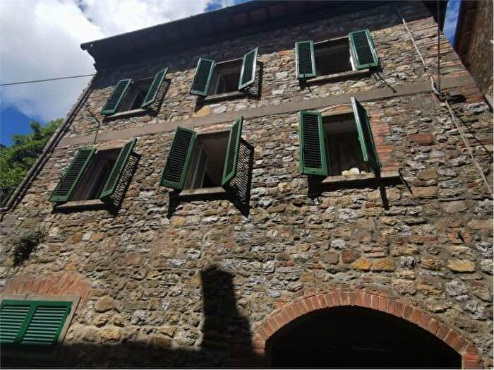 Casa con 6 locali in vendita in Civitella In Val Di Chiana