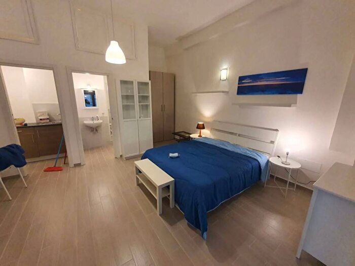 Appartamento monolocale in affitto in Vicolo Pesacannone, Cassaro, Palermo