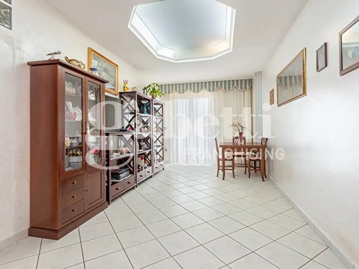 Appartamento trilocale in vendita in Via Svizzera, Marano Di Napoli