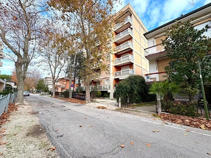 Appartamento trilocale in affitto in Viale Pitagora, Cesenatico