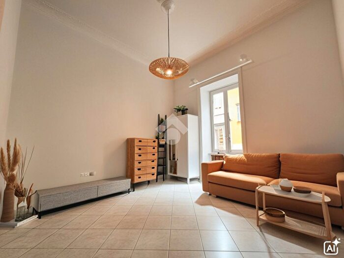 Appartamento trilocale in vendita in Via Silio Italico, Napoli