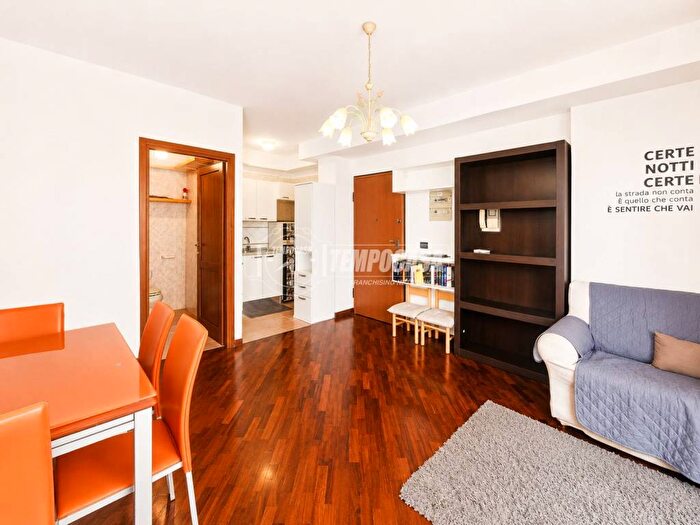 Appartamento trilocale in affitto in Via della Pineta, Bonaria, Cagliari