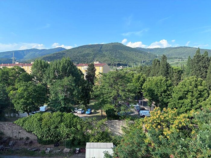 Appartamento quadrilocale in affitto in Via Luciano Manara, Sesto Città, Sesto Fiorentino