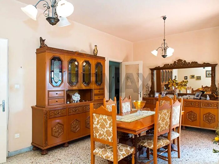 Appartamento con 5 locali in vendita in Via Cantani, Acireale