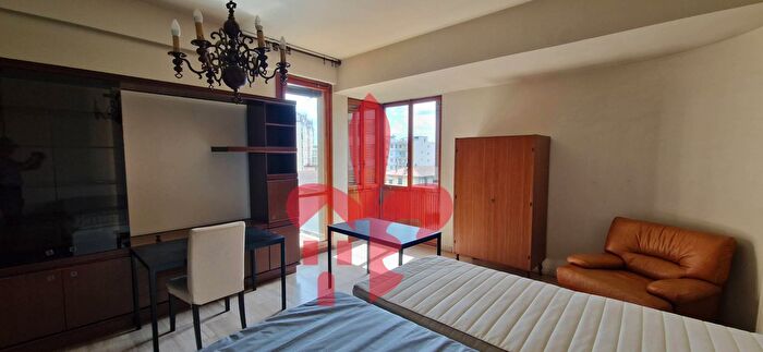 Appartamento con 5 locali in vendita in Via Odorico da Pordenone, Firenze