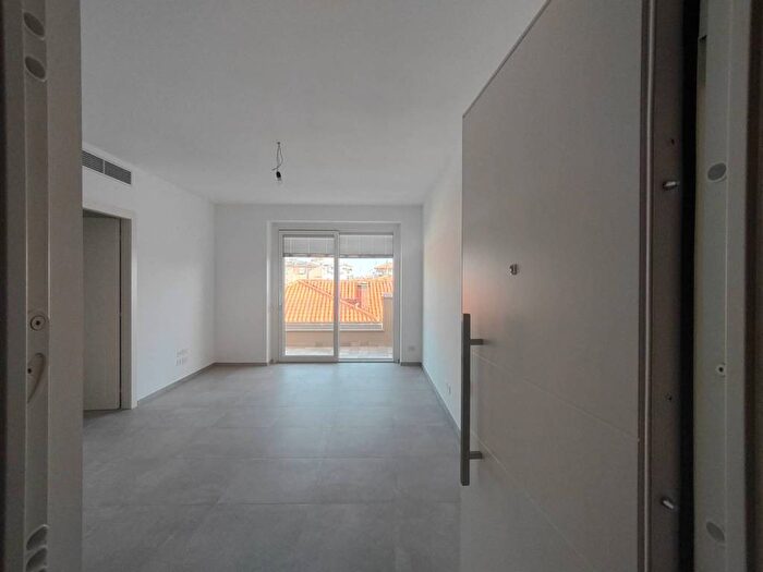 Appartamento trilocale in affitto in VIA DONIZZETTI, Porto San Giorgio