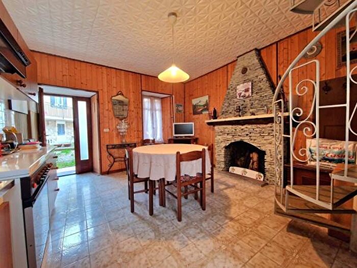 Casa bilocale in vendita in Via Zanella, Omegna