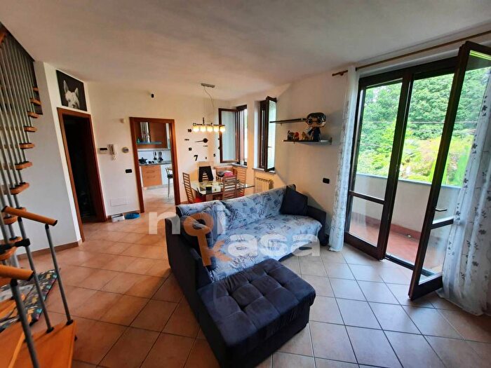 Appartamento trilocale in affitto in Via Don Cervini, Centro, Jerago con Orago
