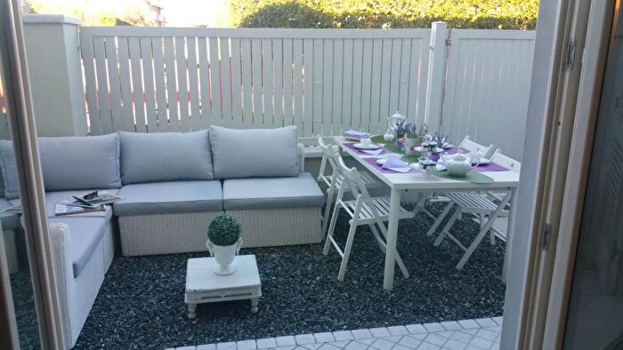 Casa bilocale in vendita in Via Ammiraglio Morin a, Forte Dei Marmi