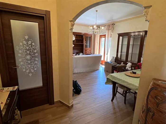 Appartamento trilocale in vendita in Via Salvo d'Acquisto, Aci Catena