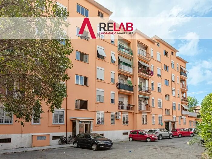 Appartamento monolocale in vendita in Via Lucio Lepidio, Roma