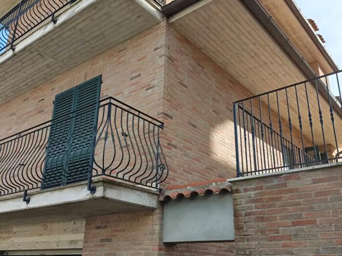 Appartamento trilocale in vendita in Ostra Vetere