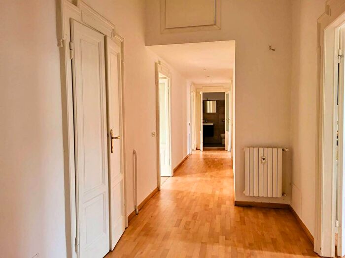 Appartamento quadrilocale in affitto in Via Gustavo Modena, Indipendenza, Milano