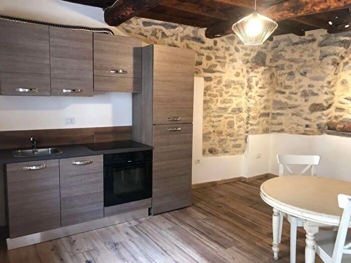 Casa con 6 locali in vendita in Vaiano