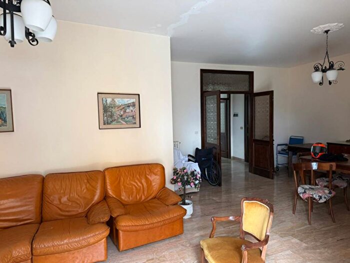 Appartamento quadrilocale in affitto in Via Pietro Giardini, Lama, Lama Mocogno