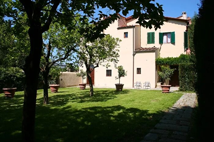 Casa con 5 locali in vendita in Firenze
