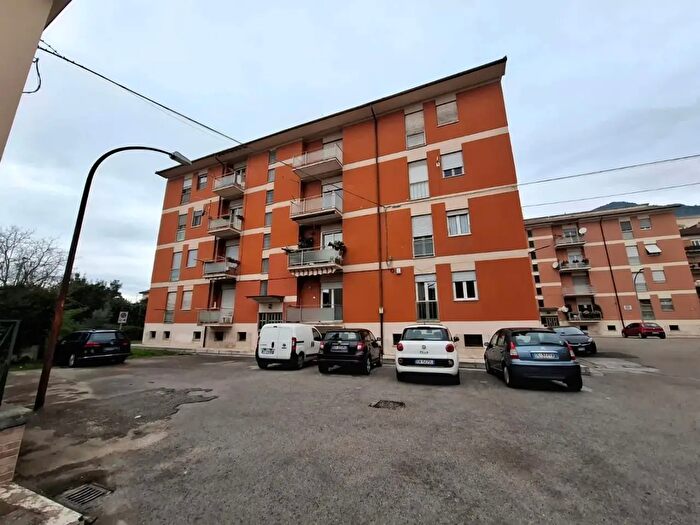 Appartamento con 6 locali in vendita in Via Carlo Cattaneo, Sora