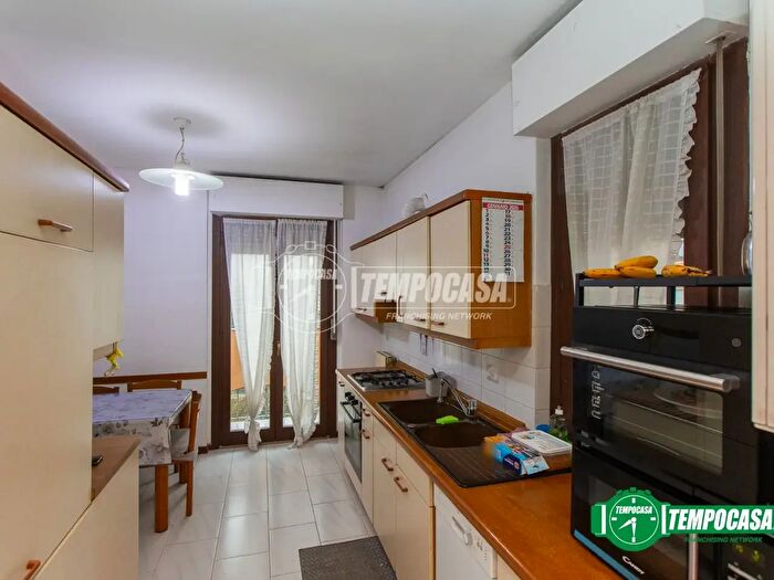 Appartamento trilocale in vendita in Via Quintino Sella, Busto Arsizio