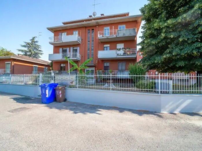 Appartamento bilocale in vendita in Strada Langhirano, Parma