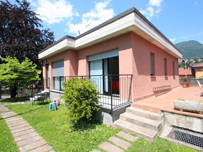 Appartamento bilocale in affitto in Via Friuli, Tavernola, Como