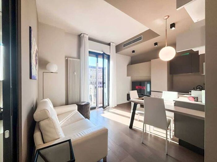 Appartamento bilocale in affitto in Bastioni di Porta Volta, Moscova, Milano