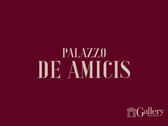 Appartamento trilocale in vendita in Via Edmondo De Amicis, Trieste