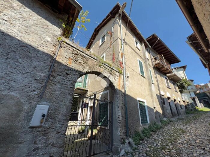 Casa trilocale in vendita in Via ai Monti, Bianzone