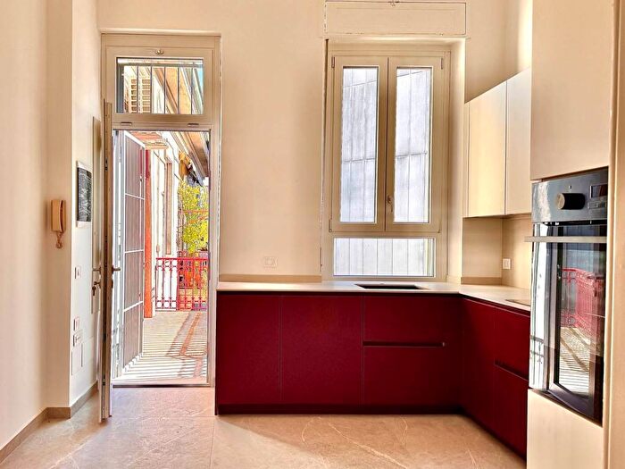 Appartamento trilocale in affitto in Via Mario Pagano, Pagano, Milano