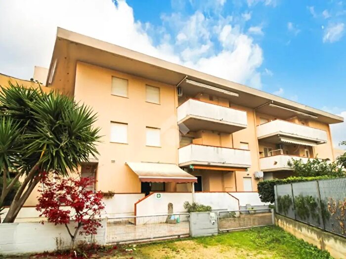 Appartamento bilocale in vendita in Via Duca dAosta, Tortoreto