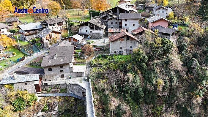 Casa bilocale in vendita in Frazione Pondel, Aymavilles