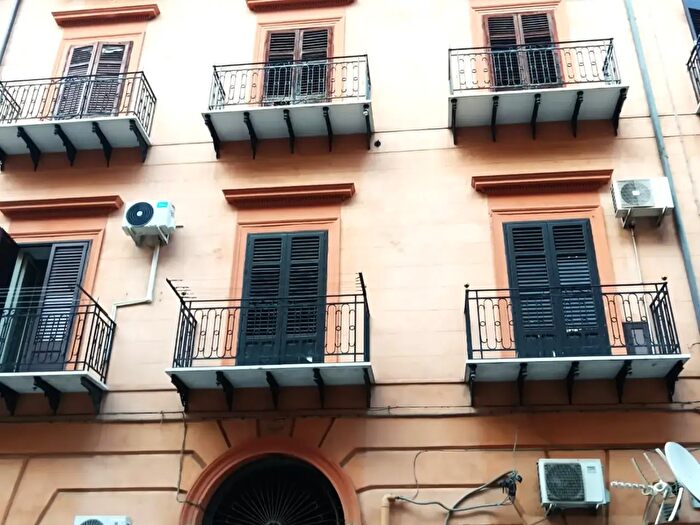 Appartamento trilocale in vendita in Via Giuseppe La Masa, Palermo