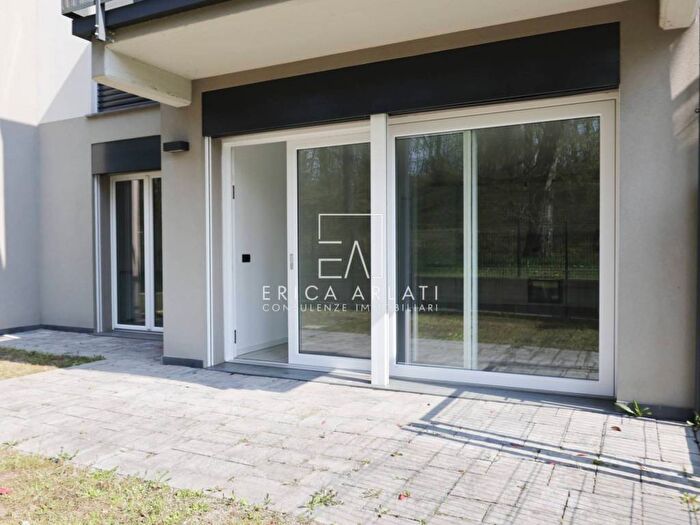 Appartamento bilocale in affitto in Via Vittorio Veneto, Faloppio