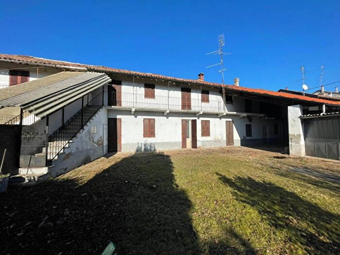 Case in Vendita e in Affitto - 2