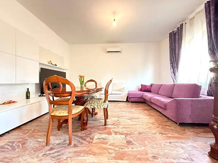 Casa trilocale in vendita in Via Roma, Castelleone