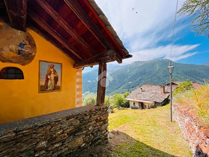 Case in Vendita e in Affitto - 2