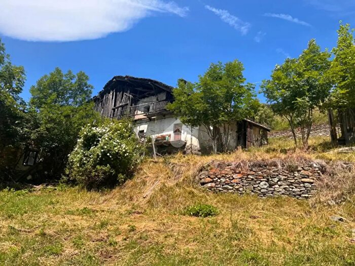 Casa quadrilocale in vendita in Via Bezet, Etroubles