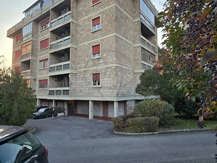 Appartamento trilocale in vendita in Via del Rubbio, Terni