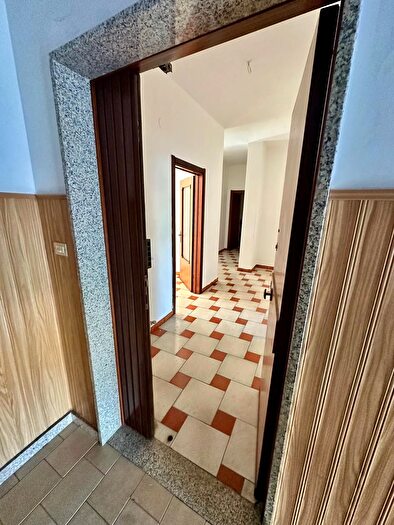 Appartamento con 5 locali in vendita in Via Don Peppino Buttiglione, Castellaneta