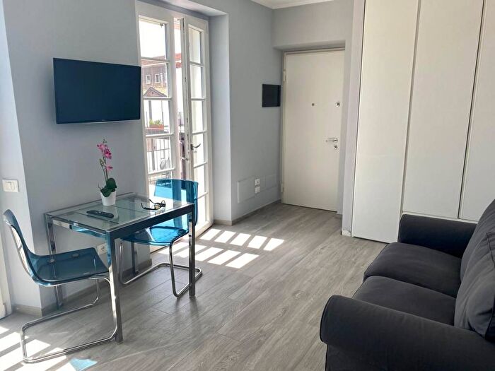 Casa bilocale in affitto in Via Nizza, San Secondo, Torino