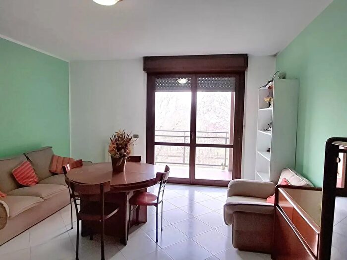 Appartamento quadrilocale in affitto in Via Pier Francesco Cittadini, Milano