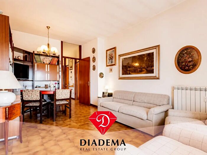 Appartamento trilocale in vendita in Via Libertà, Besnate