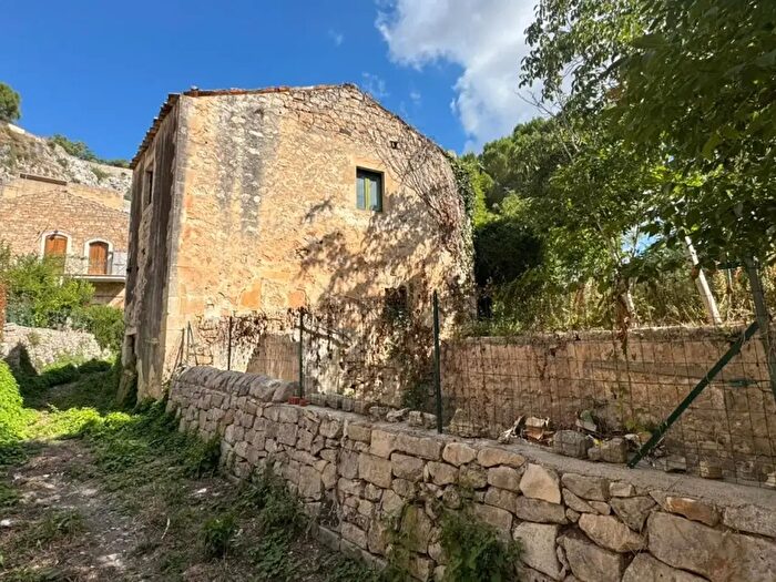 Casa trilocale in vendita in Modica