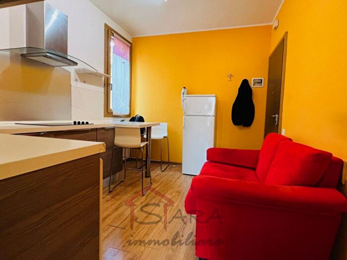 Appartamento trilocale in affitto in Via della Vedova, Piazza Mazzini Ospedale Militare, Padova