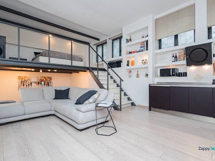 Appartamento bilocale in affitto in Via Stilicone, Cenisio, Milano