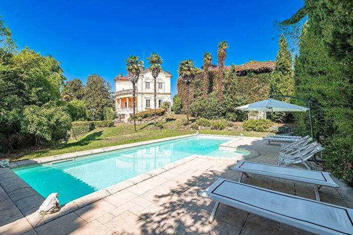 Casa con 18 locali in vendita in Via Roma, Quaregna Cerreto