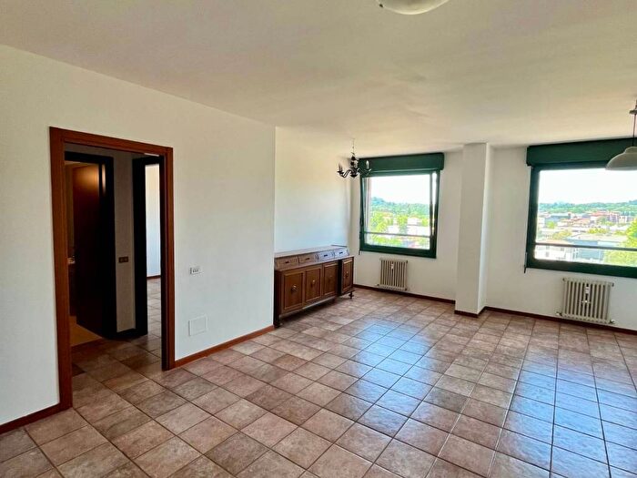 Appartamento bilocale in affitto in Via Belvedere, Camerlata Rebbio, Como