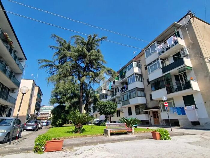 Appartamento trilocale in vendita in Via Vittorio Emanuele III, Frattamaggiore