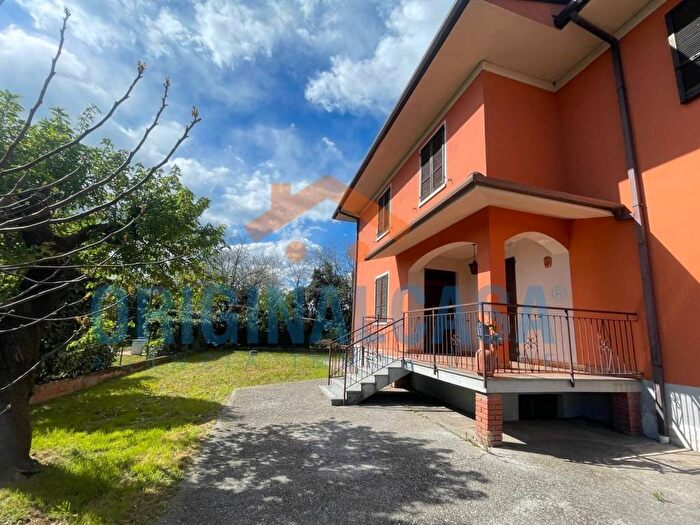 Casa quadrilocale in affitto in Via Gavardina, Nuvolera