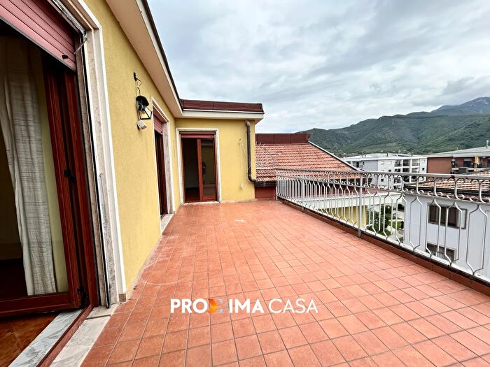 Appartamento con 5 locali in vendita in Via Campo Sportivo Snc, Mercato San Severino